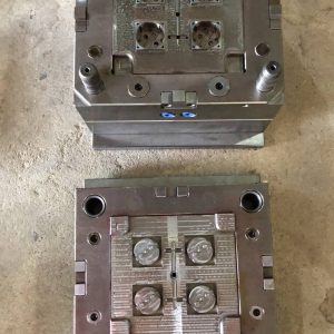 Exporting socket mold 1