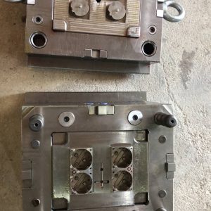 Exporting socket mold 4