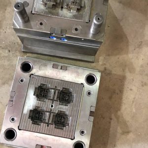 Exporting socket mold